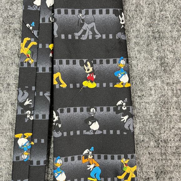 Disney Tie Mens 54" 3.75" Mickey Unlimited Donald Goofy Pluto Korea Polyester‎ - Picture 2 of 9